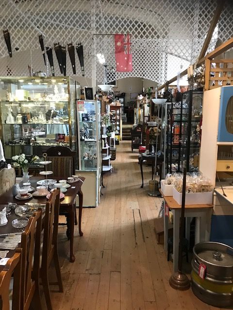 Stalls & Cabinets